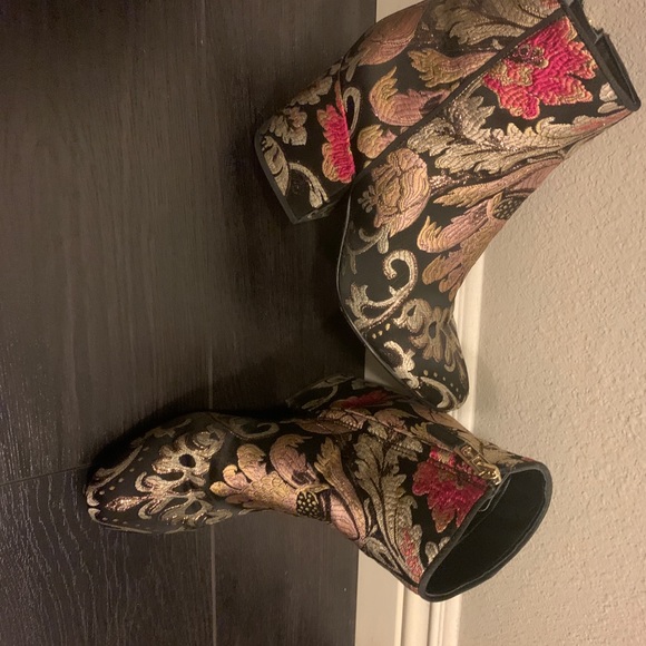 Sam Edelman Booties - Picture 6 of 6